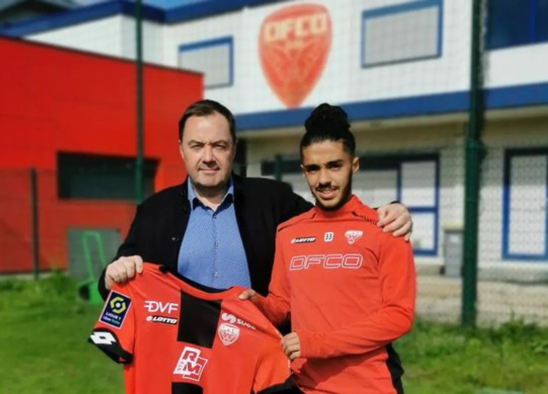 Amir Arli a signé son premier contrat professionnel avec le DFCO